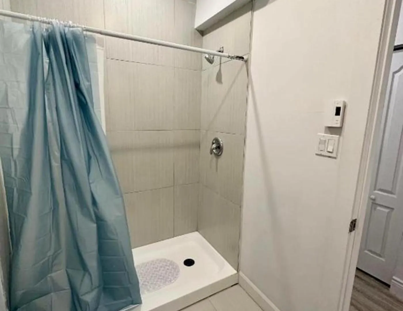 1 Bedroom Apartment - 101 Montreal